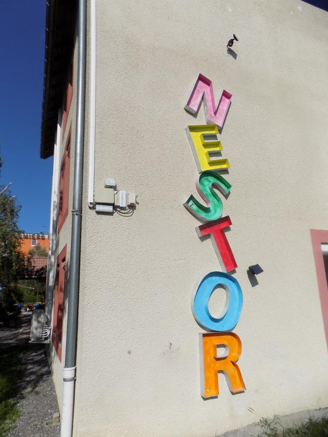 Nestor Hotel Gap Et Restaurant Exterior photo